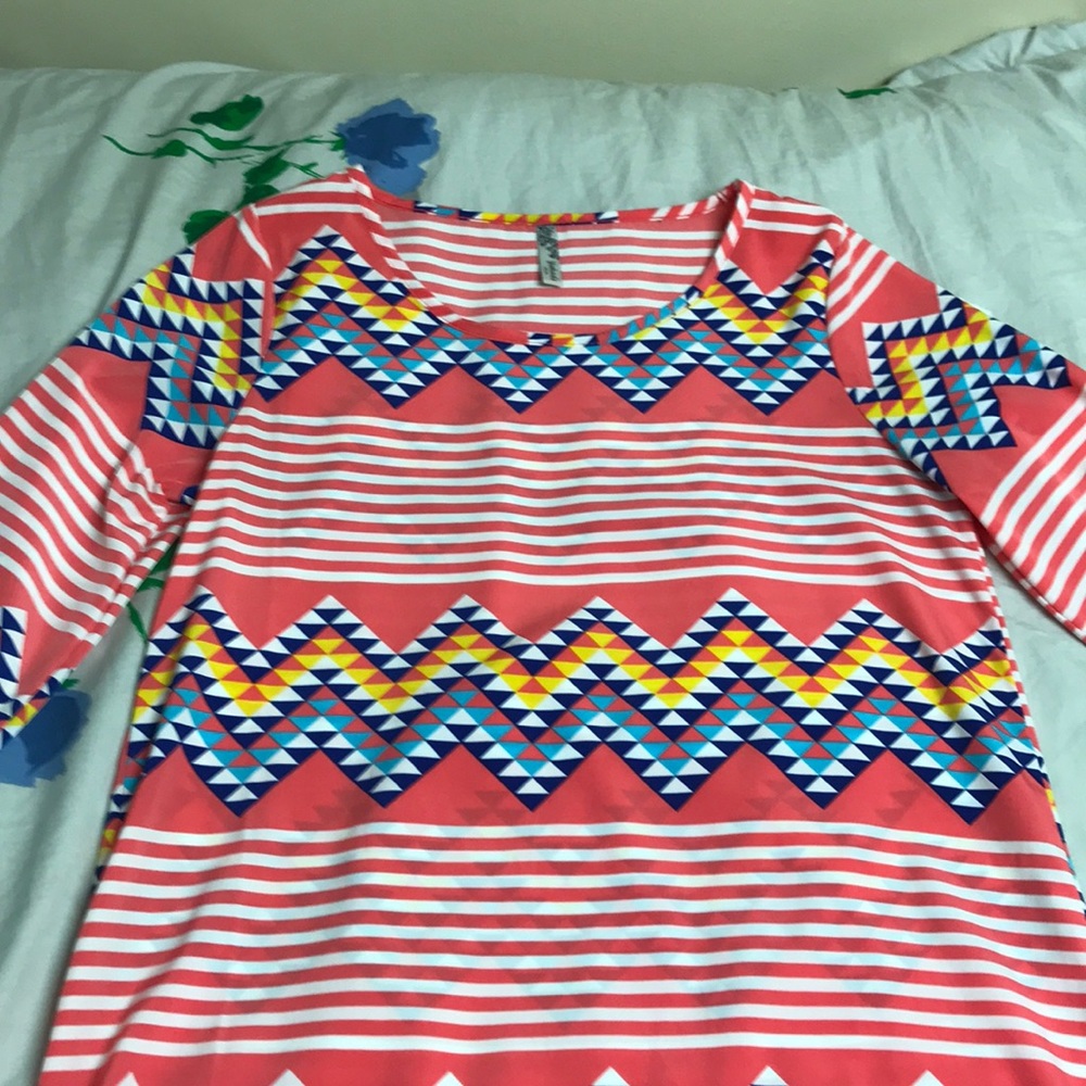 Patterned top